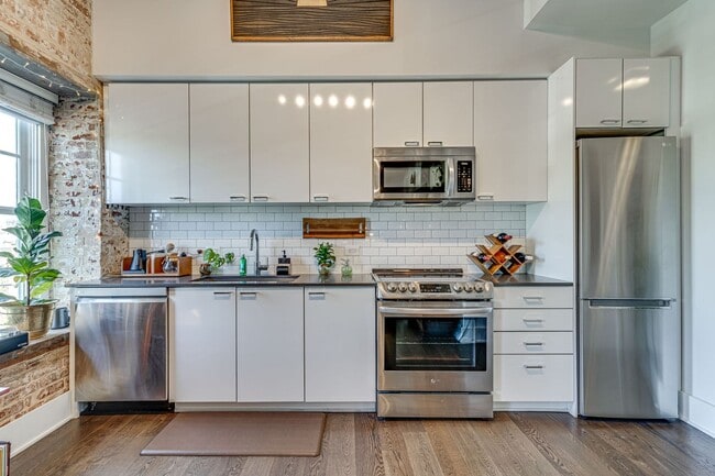 Photo - Stunning Partly Furnished Studio in Old Town Alexandria