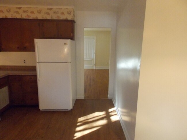 Photo - 21 Randle Cir SE