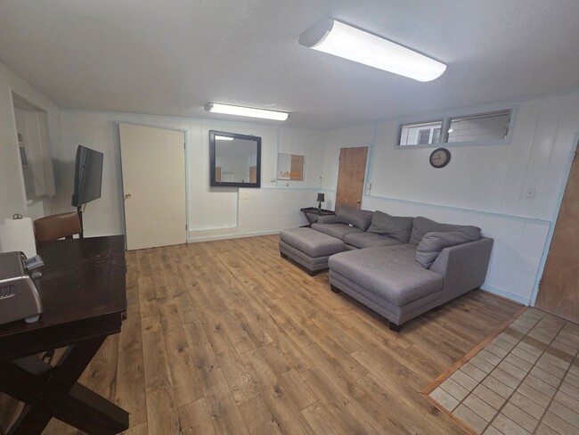Photo - 75 Loha St Unit Studio