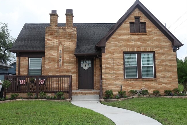 3121 Southmore Blvd