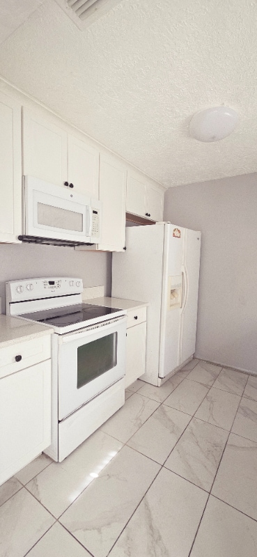 Photo - 351 W 21st St