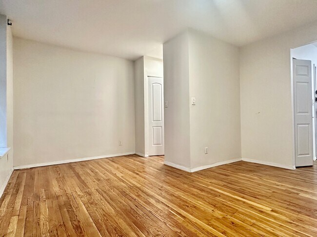 Photo - 953 Amsterdam Ave Unit 2A