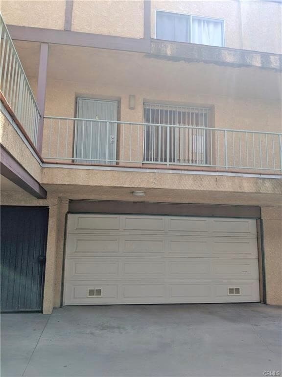 Photo - 15527 Parthenia St