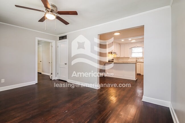Photo - 4624 E 3rd St
