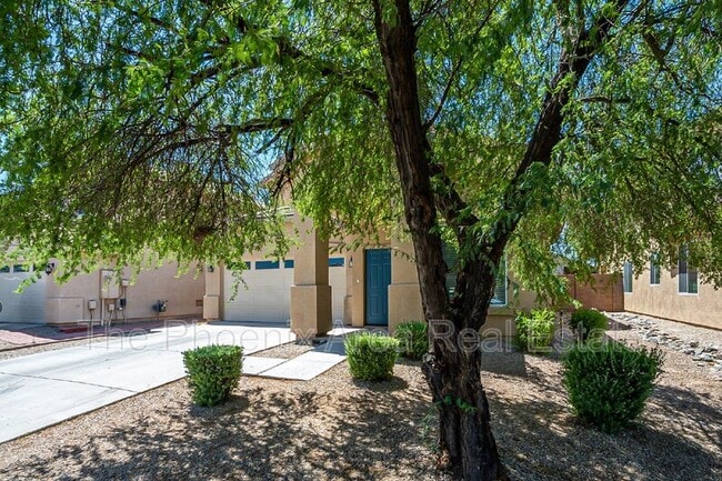 44299 W Oster Dr
