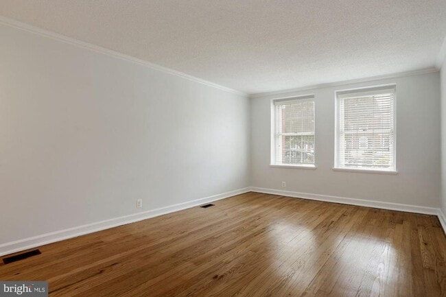 Building Photo - 3028 S Abingdon St Unit A1