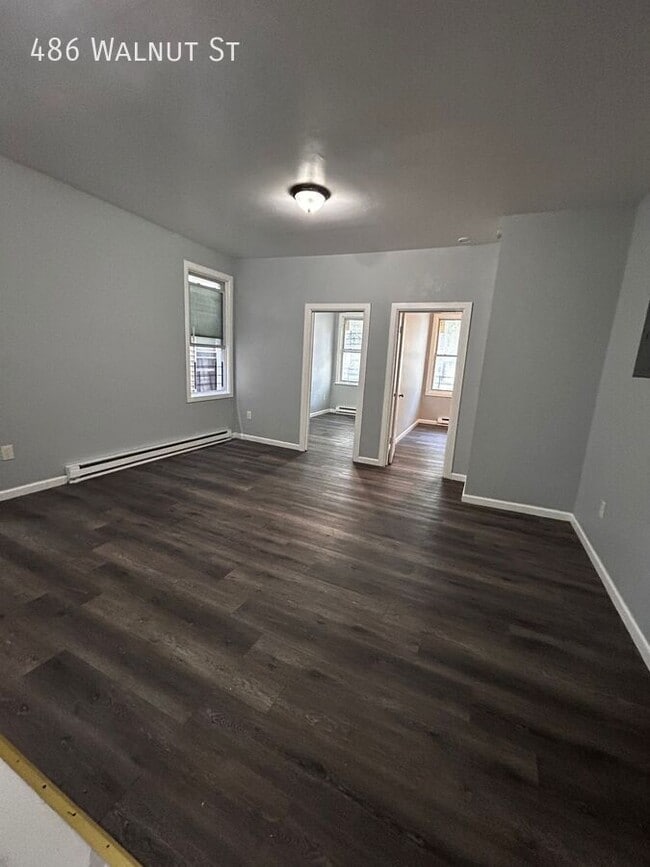 Photo - 486 Walnut St