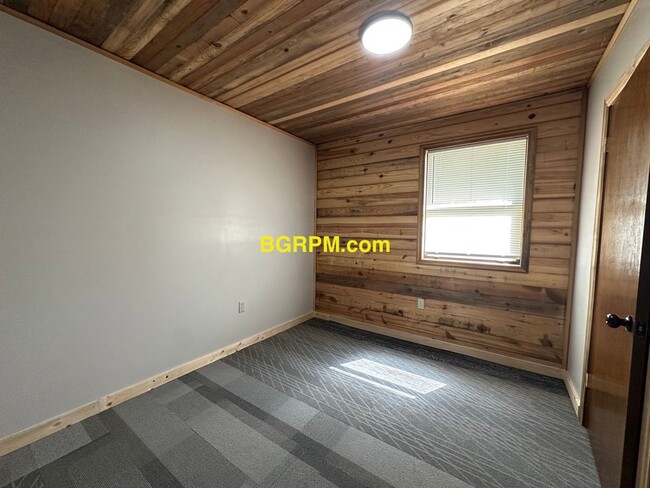 Photo - 3 Bed 2 Bath