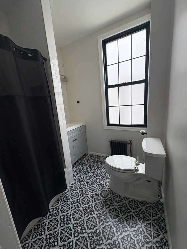 Photo - 393 Van Duzer St Unit 1