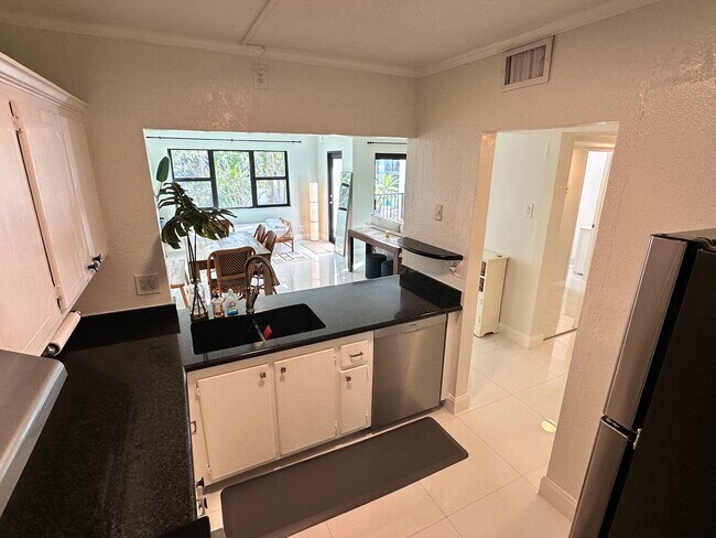 Photo - 900 River Reach Dr Unidad 900 River Reach Drive 202
