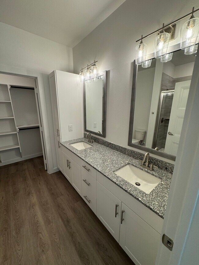 Photo - 4430 S Legacy Dr Unidad 817