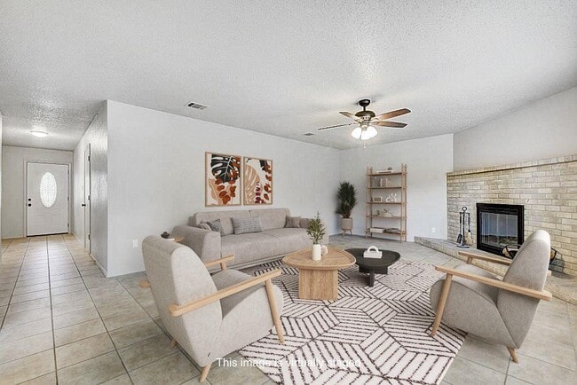 Photo - 202 Cloudview Dr