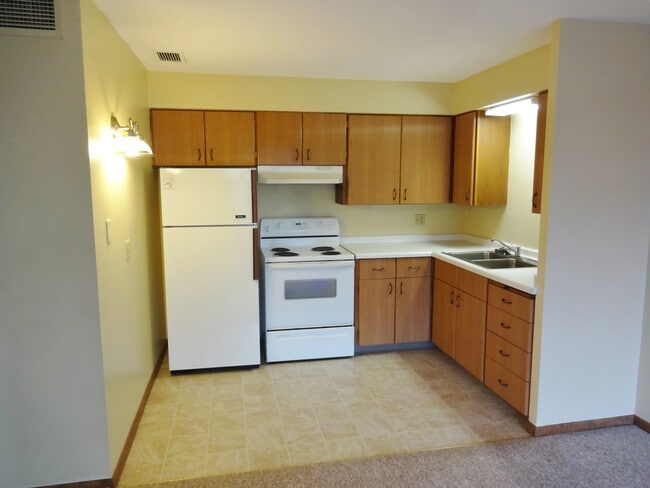 Photo - 410 6th Ave SW