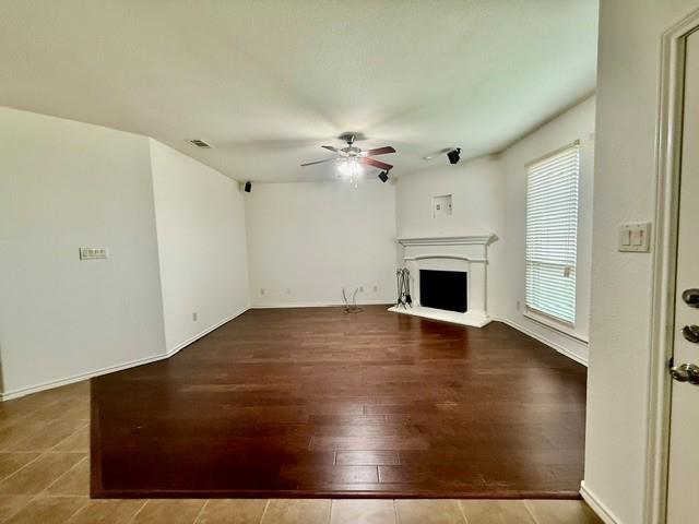 Photo - 1401 Elkford Ln