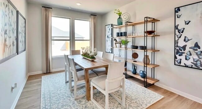 Photo - 221 Line of Fire Way