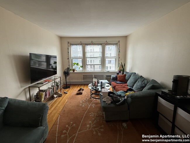 Photo - 33 Lancaster Terrace Unit 303