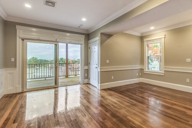 Photo - 80 Old Harbor St Unidad 2