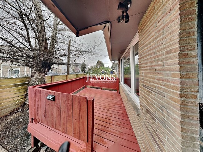 Photo - Charming 2-bedroom apartment just minutes from Pritchard Island Beach, with easy access to I-5 Unit 8330