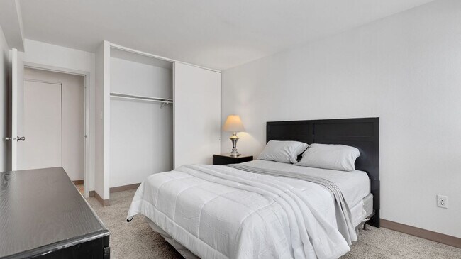 301 Chestnut St Unit SI FL25-ID1612959P