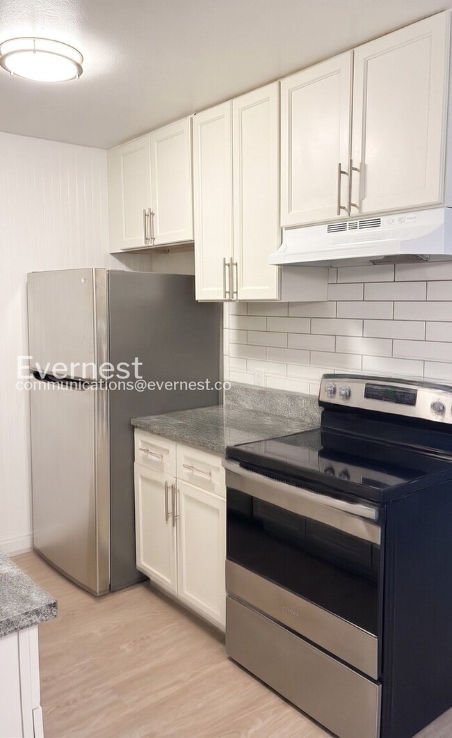 Photo - 2 Bed/1 Bath Condo with Off-Street Parking / Available Now! Unit A129