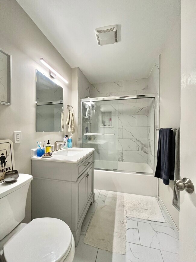 Photo - 724 Parker St Unidad 3