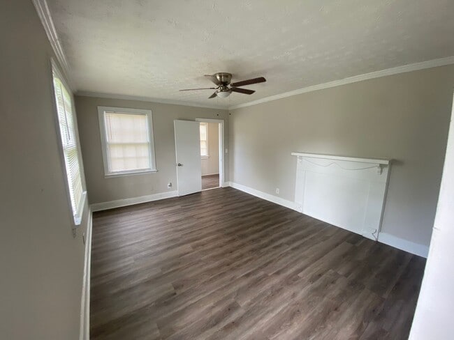 Photo - **AVAILABLE NOW**2 Bedroom / 1 Bathroom **Plus Bonus Room**Home for Rent in Midtown Columbus, GA***