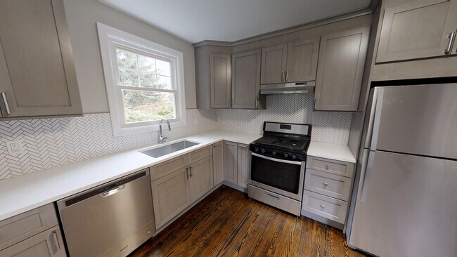 Photo - 137 Morsemere Ter Unit 1