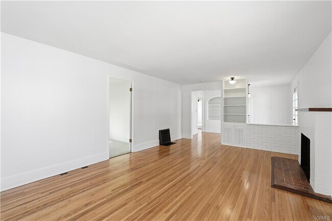 Photo - 815 S Juanita Ave