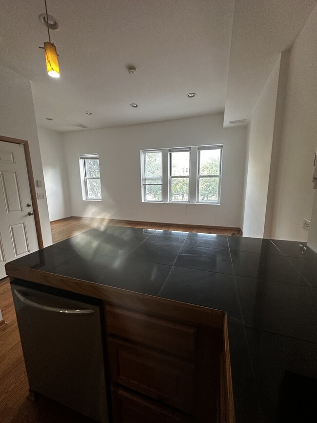 Photo - 1420 N Western Ave Unit 2F