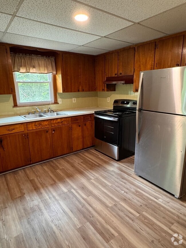 Building Photo - Omega Unit B Rental