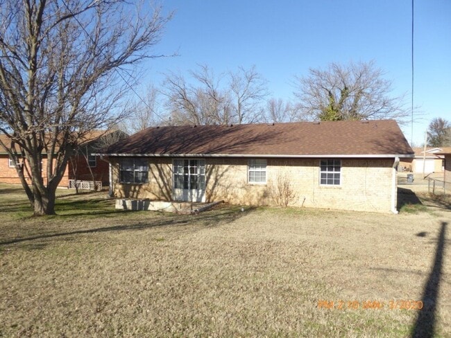 Photo - 111 NE Cimarron Trail