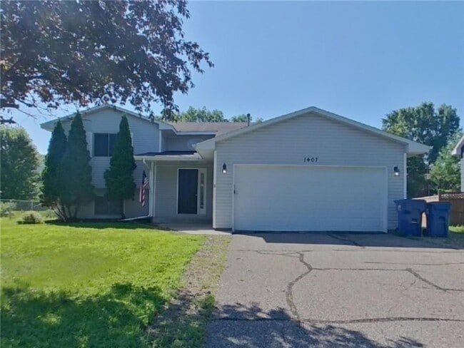 Photo - 1407 Primrose Ln House