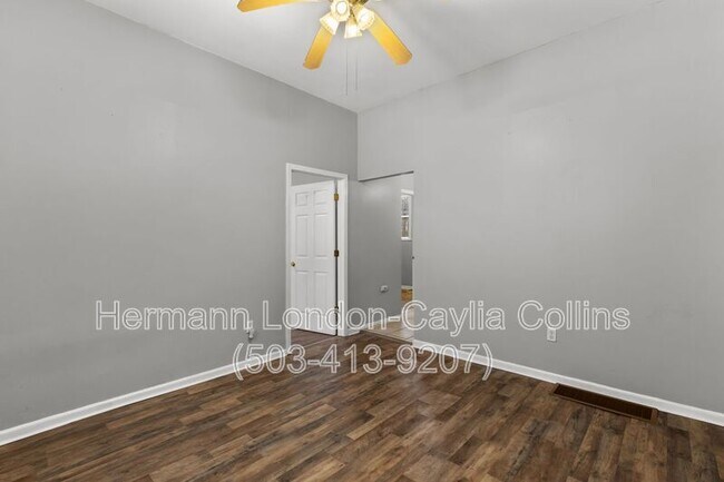 6918 Moellenhoff St