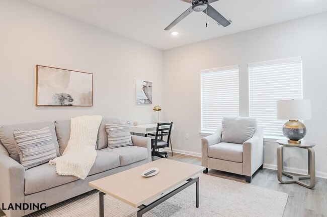 Photo - 1650 Harris Hill Rd Unit 06-6105