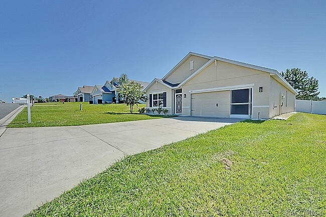 Photo - 320 W Runyon Loop