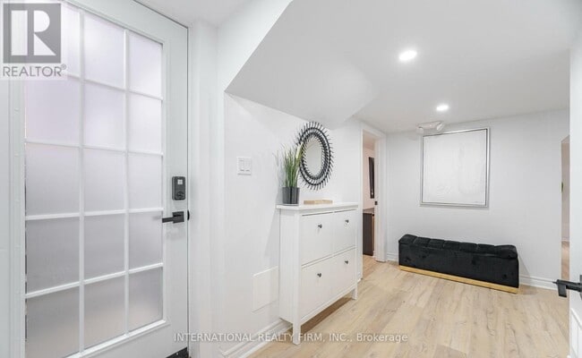 Photo - 102 Tanager Square