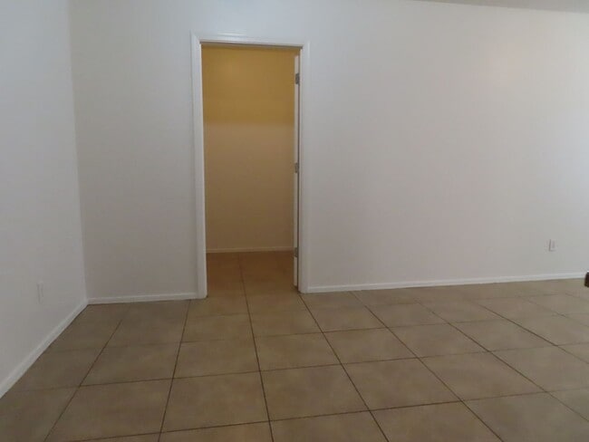 815 E 4th Pl Unit A