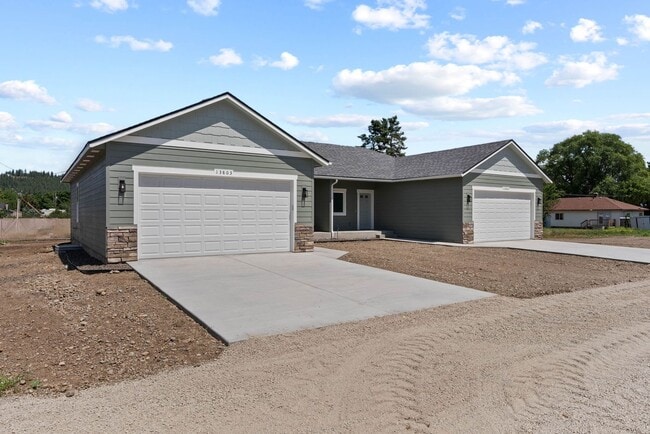 Photo - Newly built 4 Bedroom Duplex With Garage