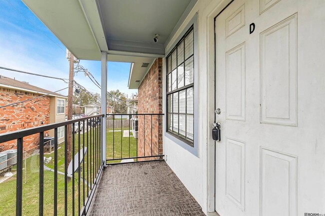 Building Photo - 1066 Manson Dr Unit Apt D