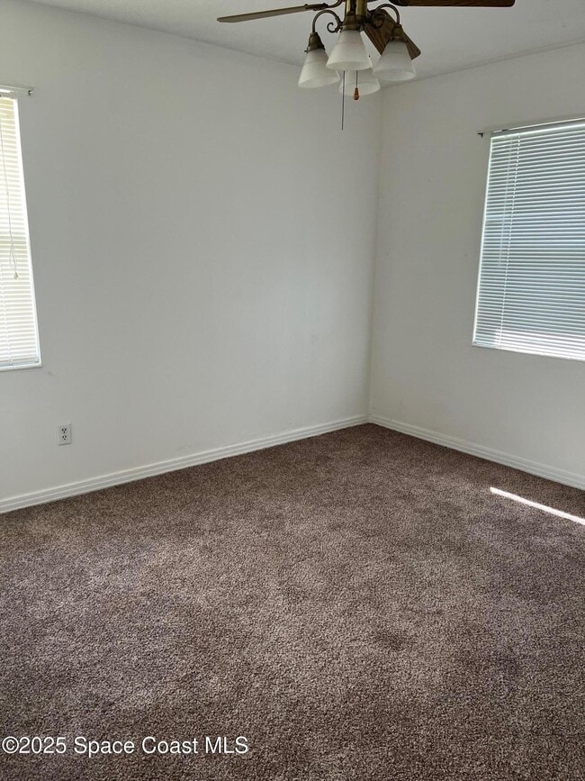 Photo - 1485 Eddy St