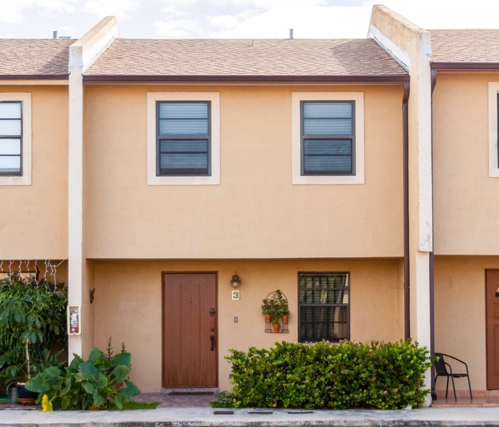 Photo - 3869 SW 99th Ave (Miami, FL)