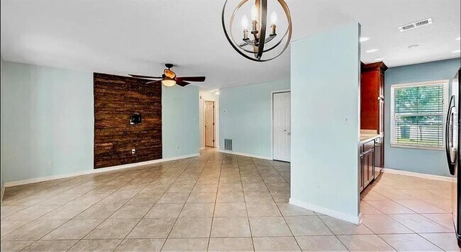Photo - 120 Bent Oak Ct