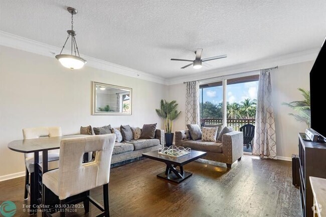 Building Photo - 2016 Alta Meadows Ln Rental