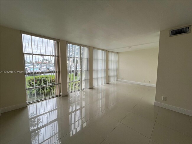 Photo - 701 Three Islands Boulevard Condominio Unidad 118