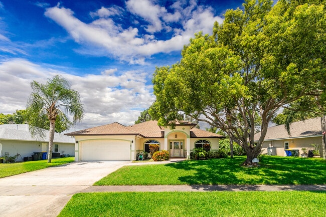 Photo - 871 Brookview Ln