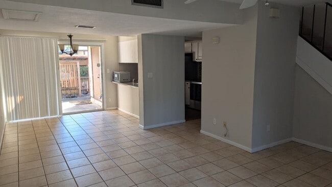 Photo - 410 Westwood Dr