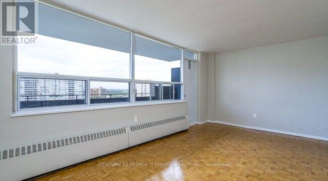 Photo - 6161 Bathurst St Unit 705
