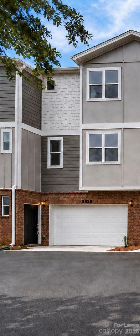 Photo - 8929 Sharonbrook Dr