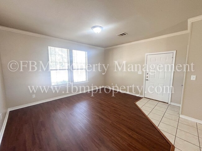 Photo - 616 Biloxi Dr
