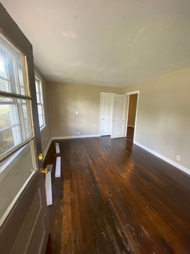 Photo - 1035 Fisk Ave